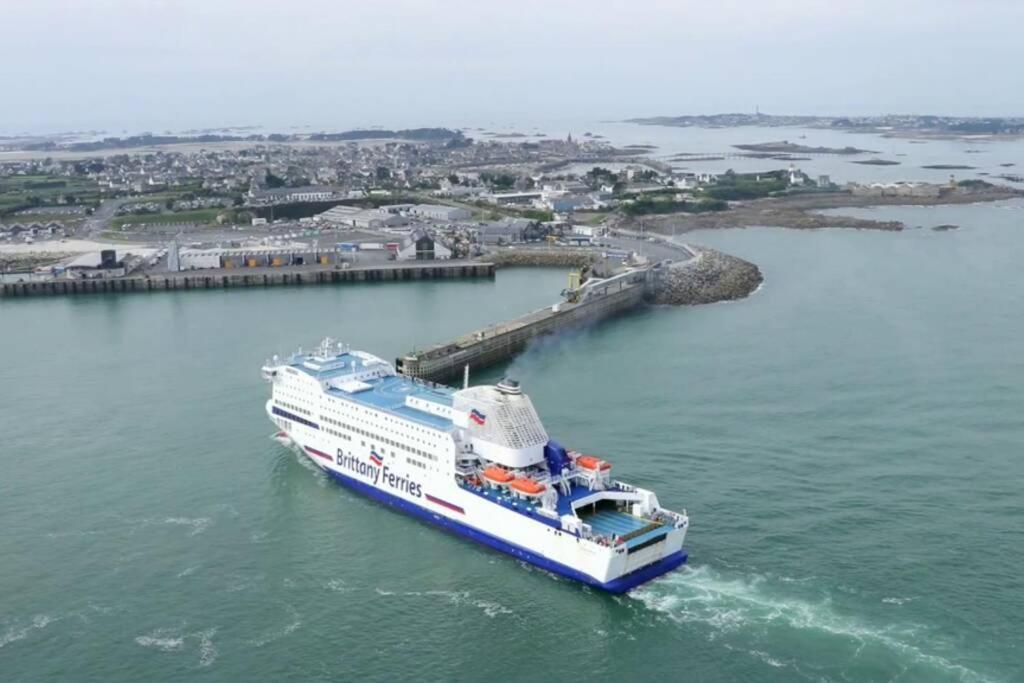 Kermaravel, Le Petit Manoir En Bord De Mer. サン・ポル・ド・レオン エクステリア 写真