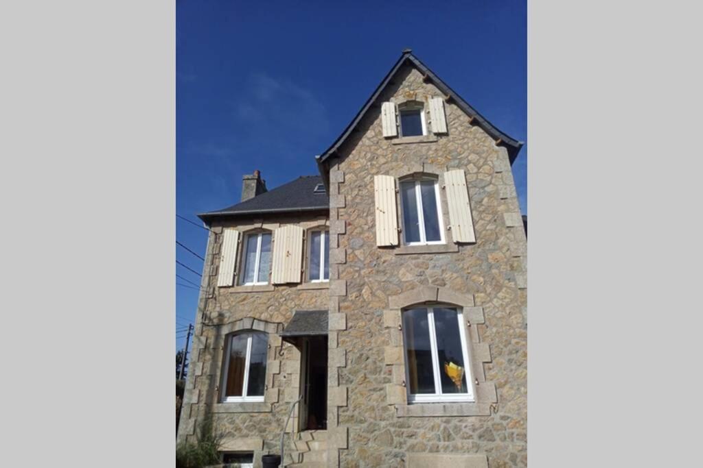 Kermaravel, Le Petit Manoir En Bord De Mer. サン・ポル・ド・レオン エクステリア 写真