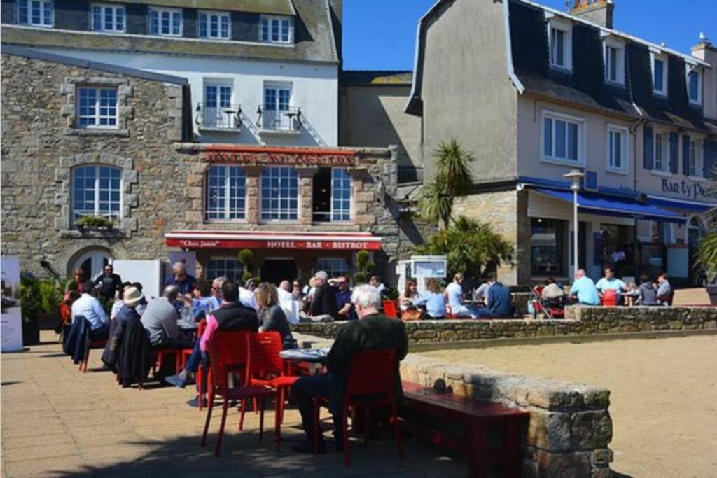 Kermaravel, Le Petit Manoir En Bord De Mer. サン・ポル・ド・レオン エクステリア 写真